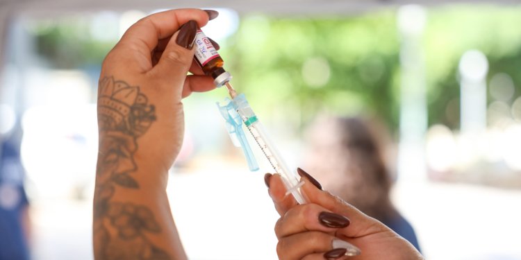 Brasil registra alta de casos de SRAG em bebês devido ao vírus sincicial respiratório