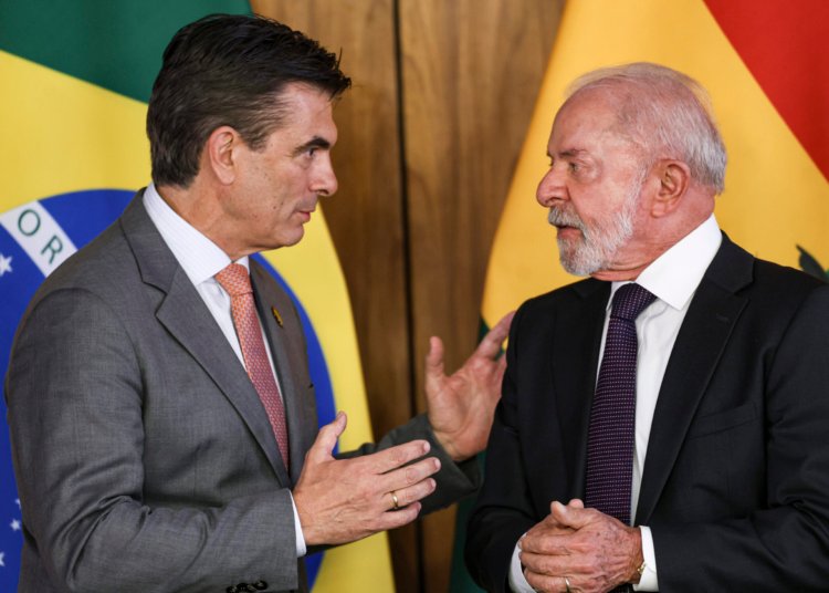 Brasil vai usar avião para levar alimentos entre cidades bolivianas