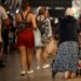 Buracos nas calçadas e medo de quedas limitam a rotina de 42% dos idosos brasileiros