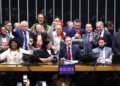 Câmara aprova PEC que põe fim à escala 6x1 e reduz jornada para 40 horas semanais