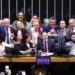 Câmara aprova PEC que põe fim à escala 6x1 e reduz jornada para 40 horas semanais