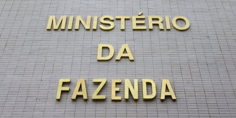 CMN adia para 2027 bloqueio de crédito rural para áreas com desmatamento