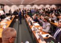 Conselho de Ética da Câmara suspende mandatos de três deputados por motim no plenário