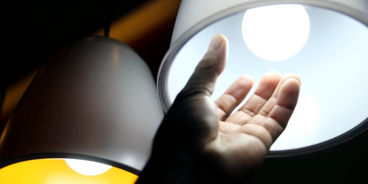 Consumidores de 22 distribuidoras terão conta de luz reduzida em até R$ 5,5 bilhões