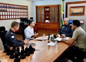 Coronel Ríodo Lopes Rubim recebe prefeito de Viana e define ações na segurança