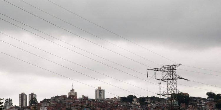 Defesa Civil alerta para temporais e queda de temperatura em São Paulo