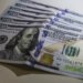 Dólar fecha em dois anos no menor valor, impulsionado por fluxo externo