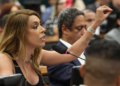 Erika Hilton descarta concessões a emendas que aumentem jornada na PEC 6x1