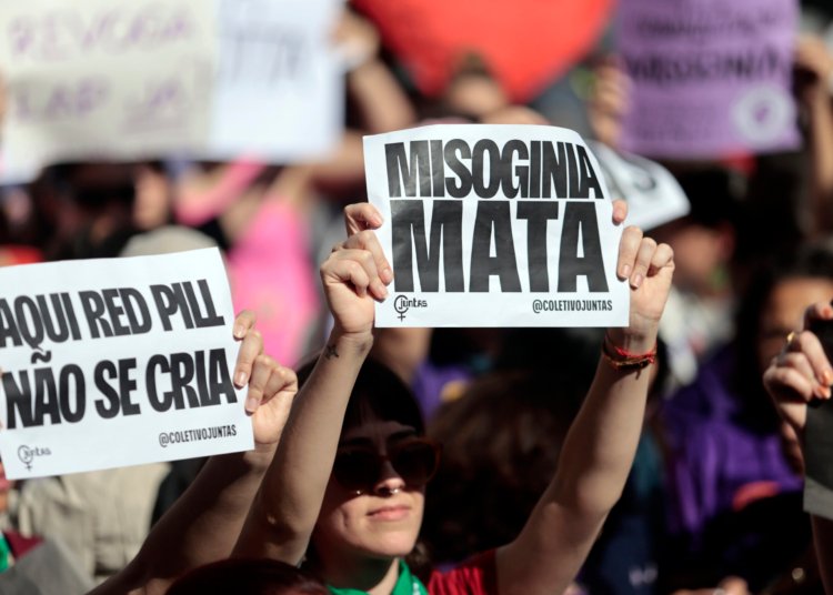 Estudo aponta ofensiva de desinformação contra o PL da Misoginia nas redes sociais