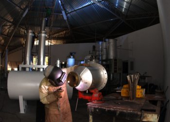 Faturamento da indústria brasileira cresce 3,8% em março, mas setor ainda enfrenta