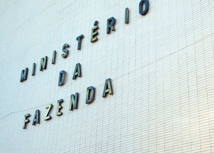 Fazenda eleva projeção de inflação para 4,5% pressionada pelo preço do petróleo