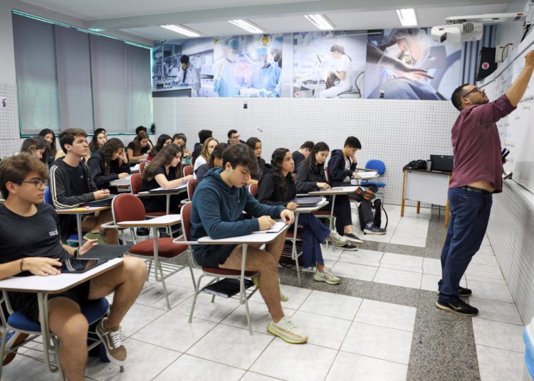 Fies 2026: pré-selecionados têm até segunda-feira para validar dados