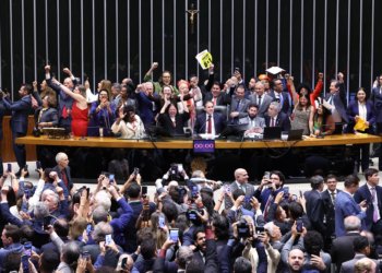 Fim da escala 6x1: Câmara aprova menos horas e dois dias de folga