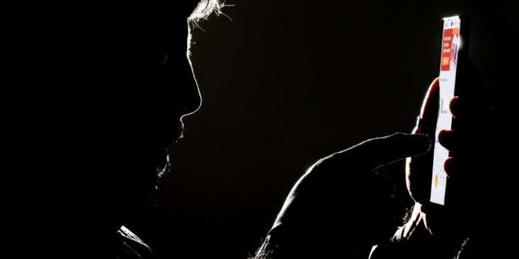 Fiocruz abre inscrições para curso sobre impactos das apostas na saúde mental
