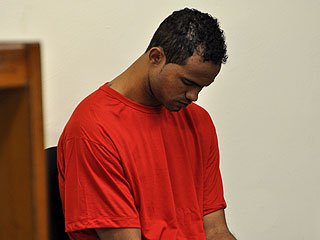 Goleiro Bruno é preso em São Pedro da Aldeia após descumprir condicional