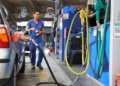 Governo define subsídio de R$ 0,44 por litro para gasolina