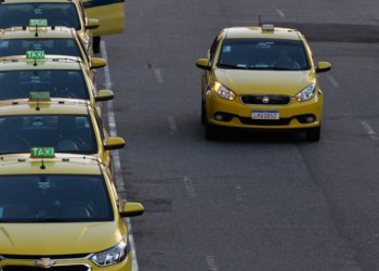 Governo publica MP com crédito de R$ 30 bi para táxis e apps no Move Brasil