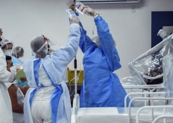 Graduação em enfermagem ganha novas diretrizes com foco em 4 mil horas de curso
