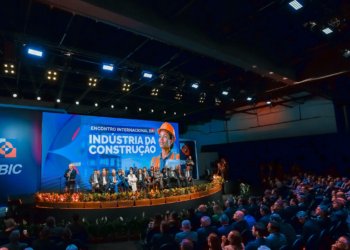 Lula cobra explicações da Caixa sobre baixa adesão ao Reforma Casa Brasil