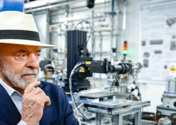 Lula defende soberania brasileira na exploração de minerais críticos e terras raras
