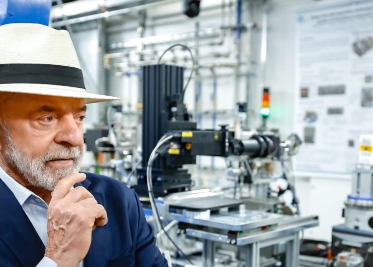 Lula defende soberania brasileira na exploração de minerais críticos e terras raras