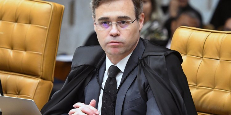 Mendonça nega ter visto proposta de delação de Vorcaro