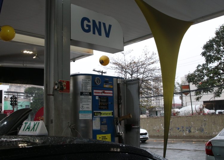 Motoristas do Rio terão alívio no bolso com redução no preço do GNV em junho