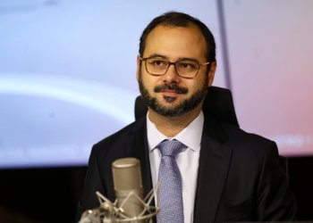 Mudança na escala 6x1 faz governo estudar permissão para MEI contratar mais funcionários