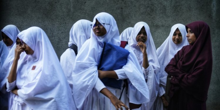 Mulheres libanesas vivem sob constante ameaça mesmo após acordo de cessar-fogo