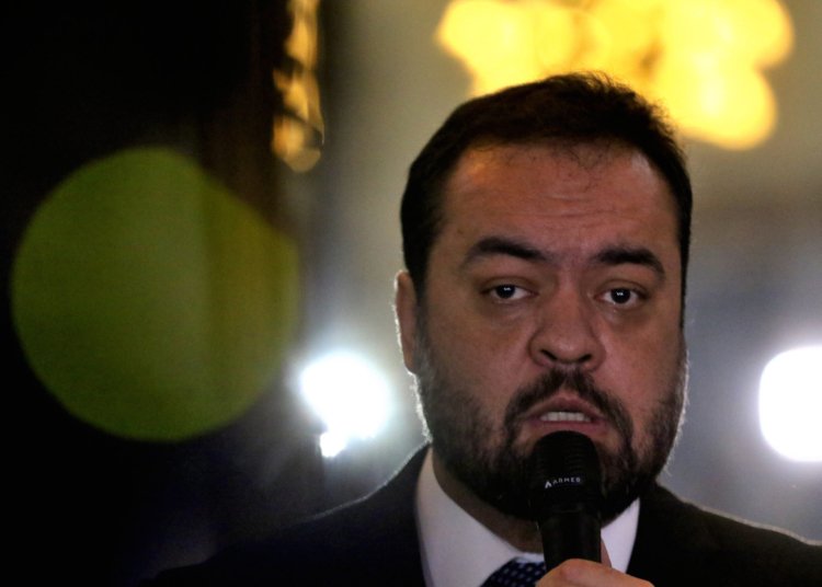Operação sem refino mira cláudio castro e prende empresário da refit
