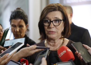 Petrobras diz que não pretende repasses abruptos, mas mira alta de produção