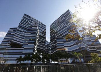PF prende passageiro chileno por ataques racistas e homofóbicos em voo internacional