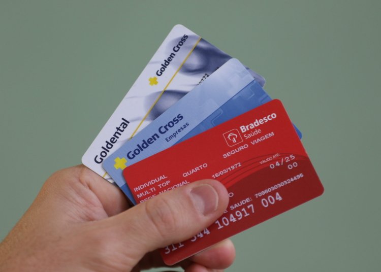 Planos de saúde coletivos têm reajuste médio de 9,9% no início de 2026