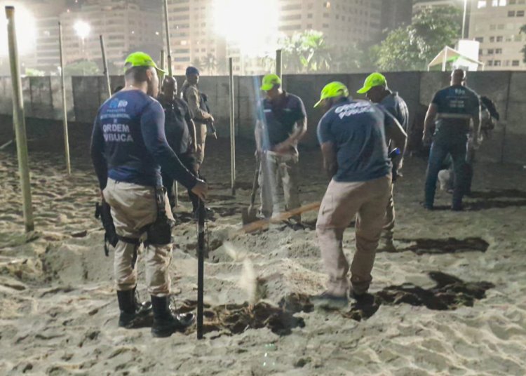 Prefeitura descarta produtos irregulares enterrados em Copacabana antes do show da Shakira