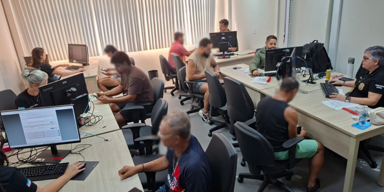 Projeto Recupera da Polícia Civil capixaba supera 1,3 mil celulares devolvidos