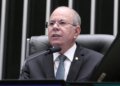 Relator apresenta plano de financiamento para piso de R$ 6,5 mil de farmacêuticos