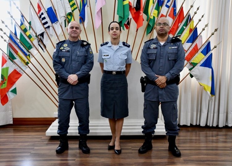 RÍDOLOPES RUBIM recebe tenente adriana freire após curso do BOPE no rio