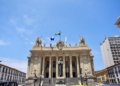 Rio de Janeiro aprova projeto para banheiros neutros voltados a pessoas trans e não