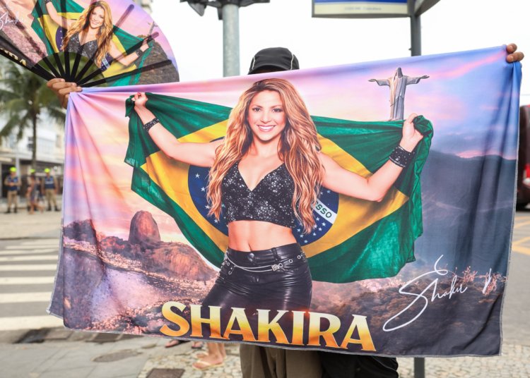 Rio entra em estágio de atenção com bloqueios em Copacabana para show de Shakira