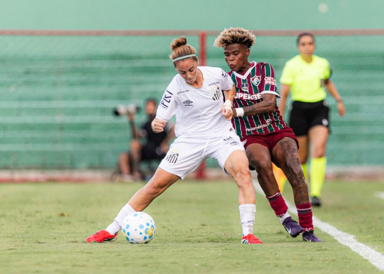 Santos vence Fluminense fora de casa e encerra jejum no Brasileirão Feminino