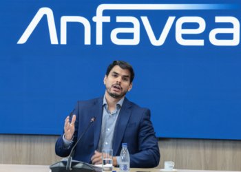 Setor automotivo cresce 2,4% em abril e registra melhor desempenho em 12 anos