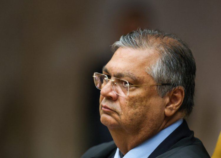 STF suspende julgamento sobre distribuição de royalties do petróleo