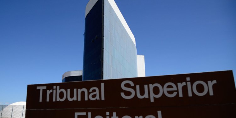 TSE define ministros que julgarão propaganda eleitoral de presidenciáveis