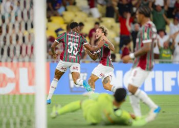 Vitória do Fluminense e liderança do Flamengo coroam noite histórica no Rio