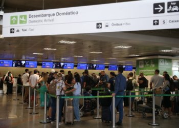 Aeroportos projetam fluxo de 400 mil viajantes durante o feriado de Corpus Christi