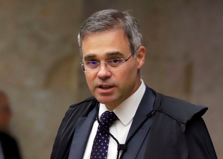 André Mendonça assume relatoria sobre financiamento de filme de Jair Bolsonaro