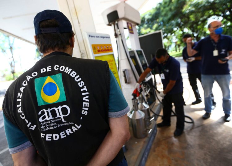 Anp aplica 21 multas por preços abusivos em combustíveis durante o último trimestre
