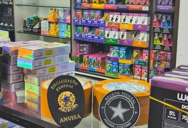 Apreensão de 25 mil cigarros eletrônicos marca investida contra mercado clandestino