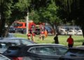 Colisão de helicópteros deixa seis mortos e incendeia concessionária no Rio