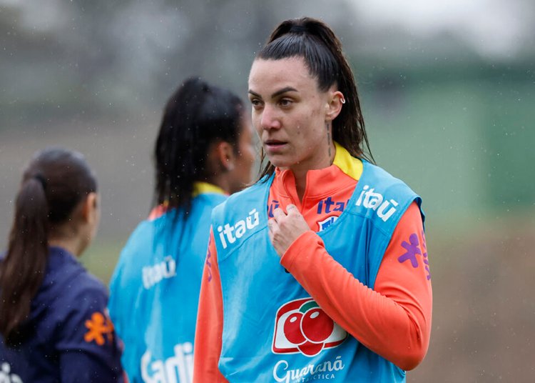 Cruzeiro soma sete atletas com lesão de ligamento cruzado no futebol feminino